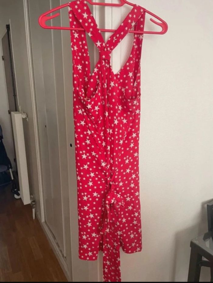 Petite robe d’été croisée dans le dos Scarlet Roos - photo numéro 2