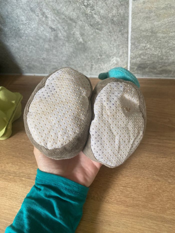 Jolie paire de chausson pour bébé avec des hiboux - photo numéro 4