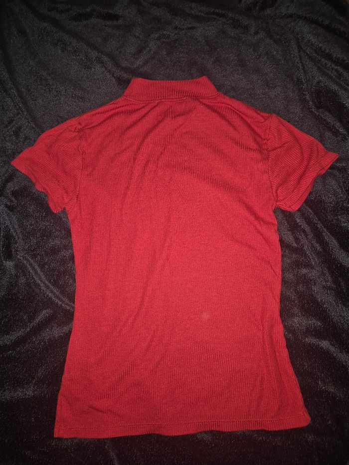 Tee-shirt rouge - photo numéro 5