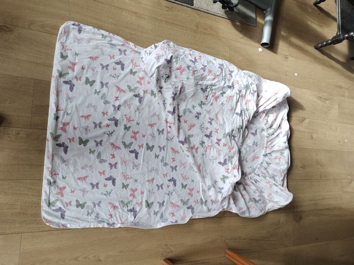 Parure de lit tout en un bébé couette zippée drap housse comme neuf Vertbaudet - photo numéro 3