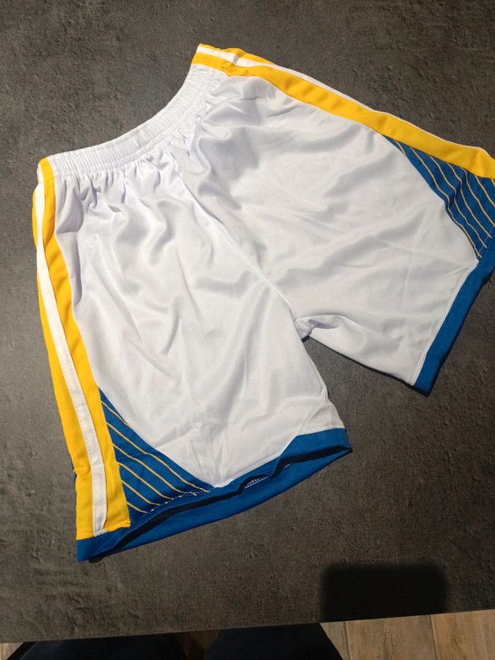 Tenue NBA golden state warriors Stephen Curry blanc. T.26 - photo numéro 3