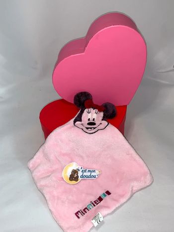 DY24 Doudou minnie disney