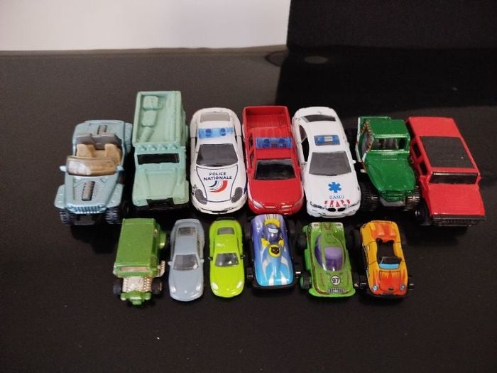 Voiture lot de 13