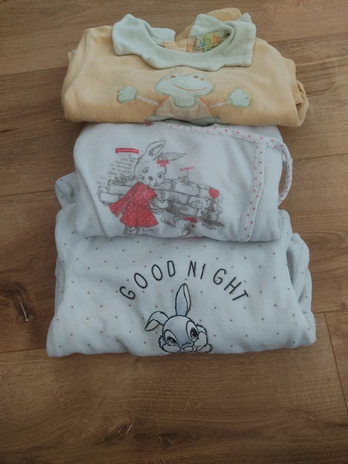 Lot 3 pyjamas