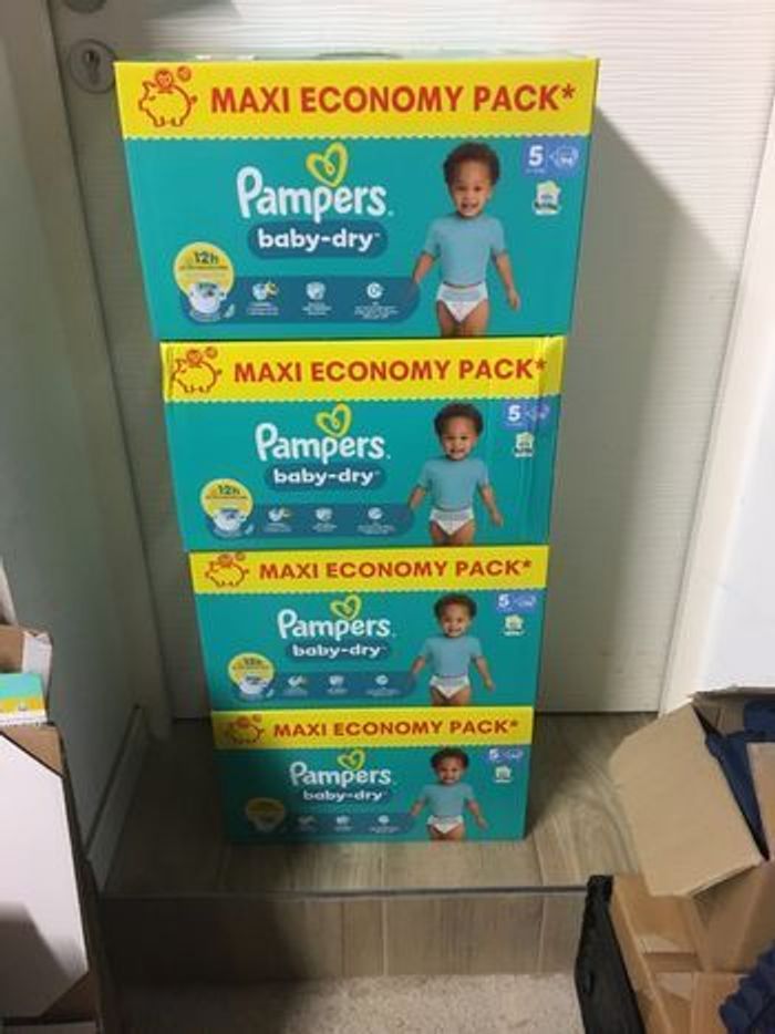 376 couches Pampers baby dry taille 5