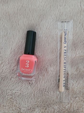 Vernis à ongles Trinidad et Dooting Tool