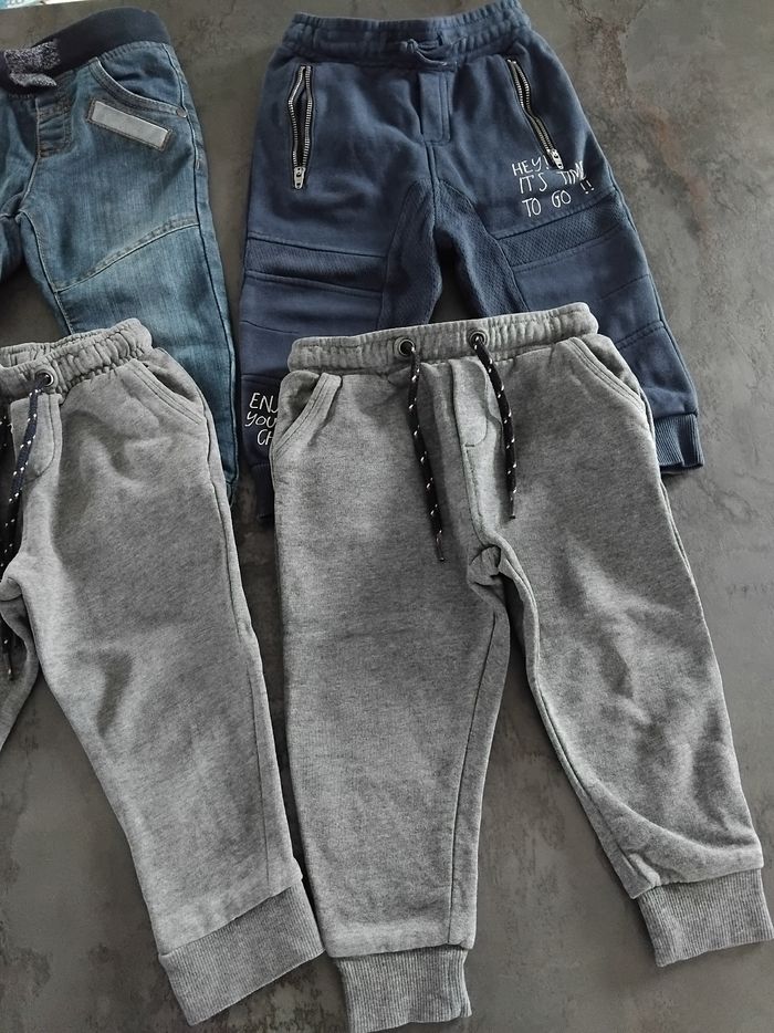 Lot pantalon 2ans - photo numéro 3