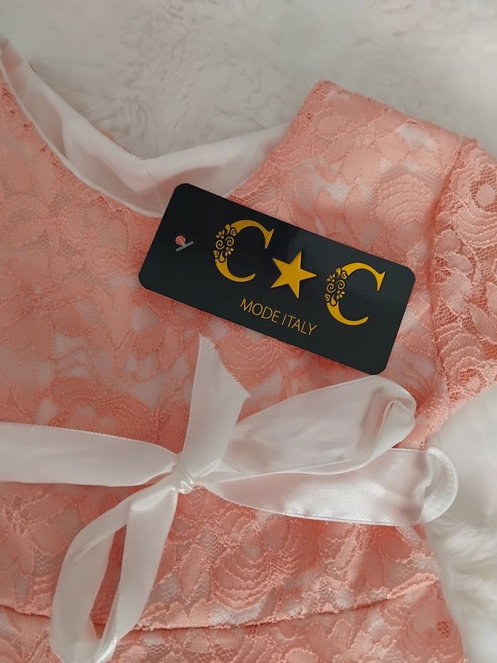 Robe dentelle fille, Chic Cool ,neuf, 6 ans - photo numéro 3
