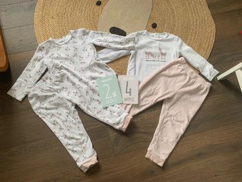 Lot 2 pyjama velours blanc rose biche La Redoute 2 ans