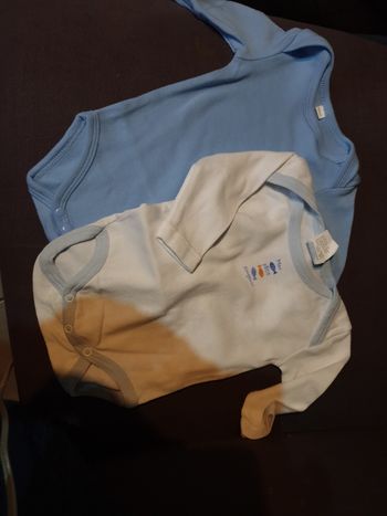 Lot de 2 bodies manches longues taille 3 mois