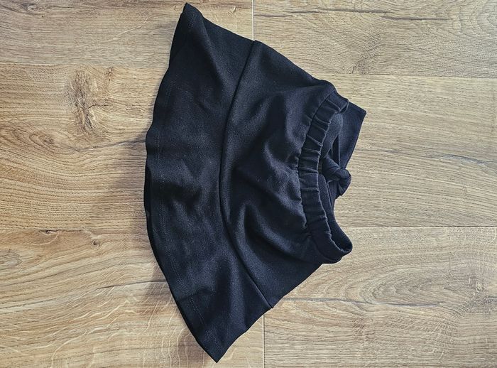 Jupe Zara 7 ans noir - photo numéro 2