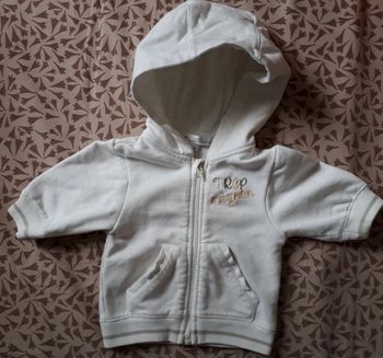 Veste à capuche 1 mois