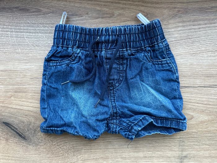 Short jeans
