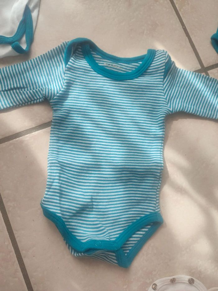 Lot de 3 bodys garçon ML 3 mois - photo numéro 3