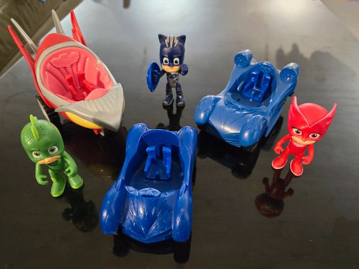 Lot 3 véhicules Bibou Yoyo Gluglu et 3 véhicules Pyjamasques