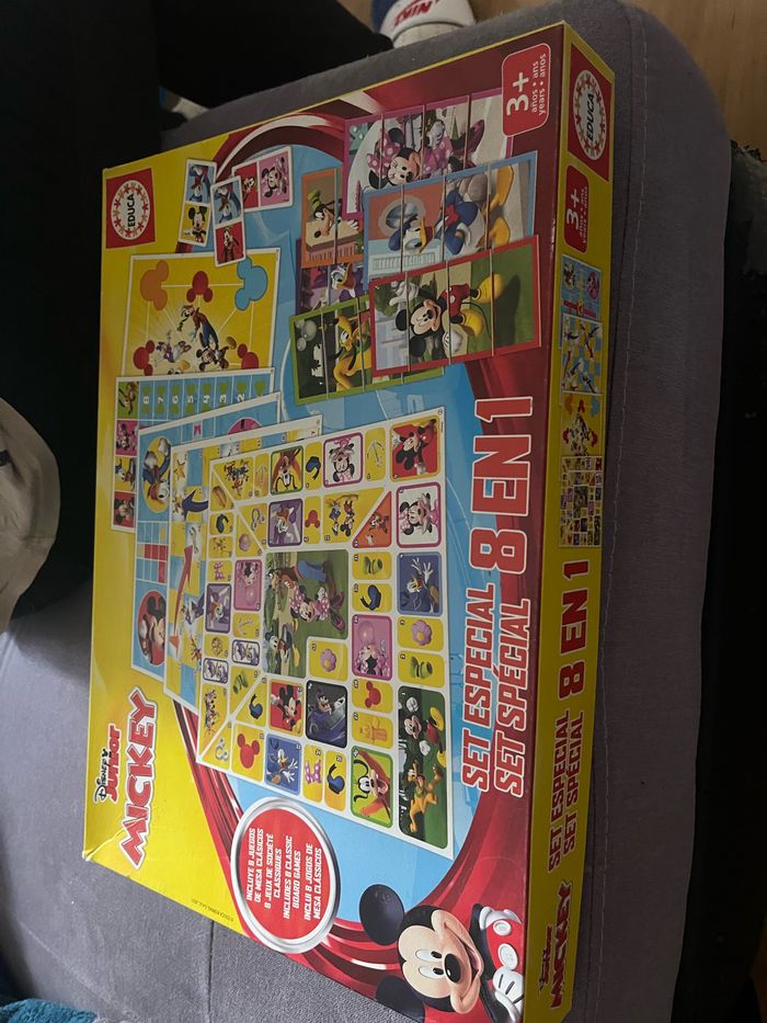 Sté spécial 8 en 1