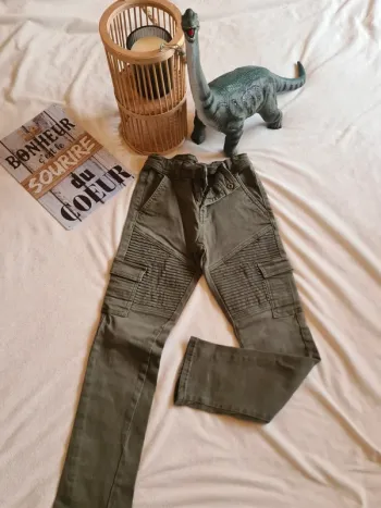 Jeans kaki 8 ans