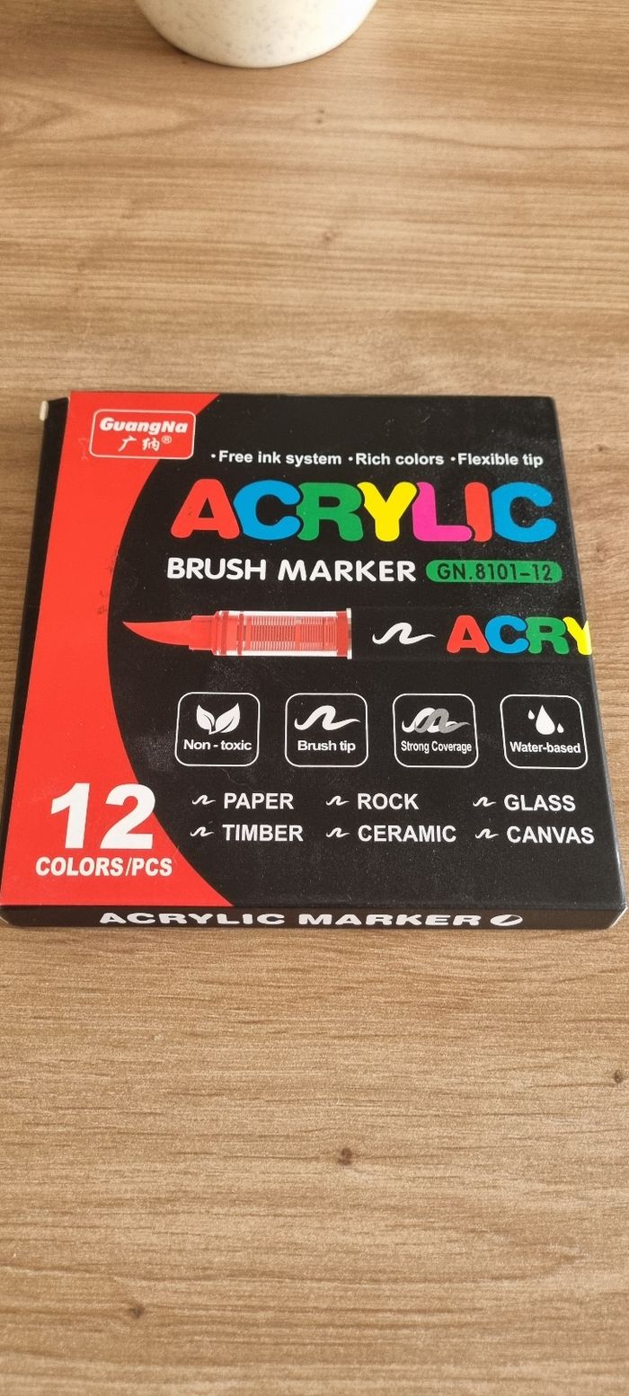 Lot 12 feutres / markers  acryliques neufs - photo numéro 2