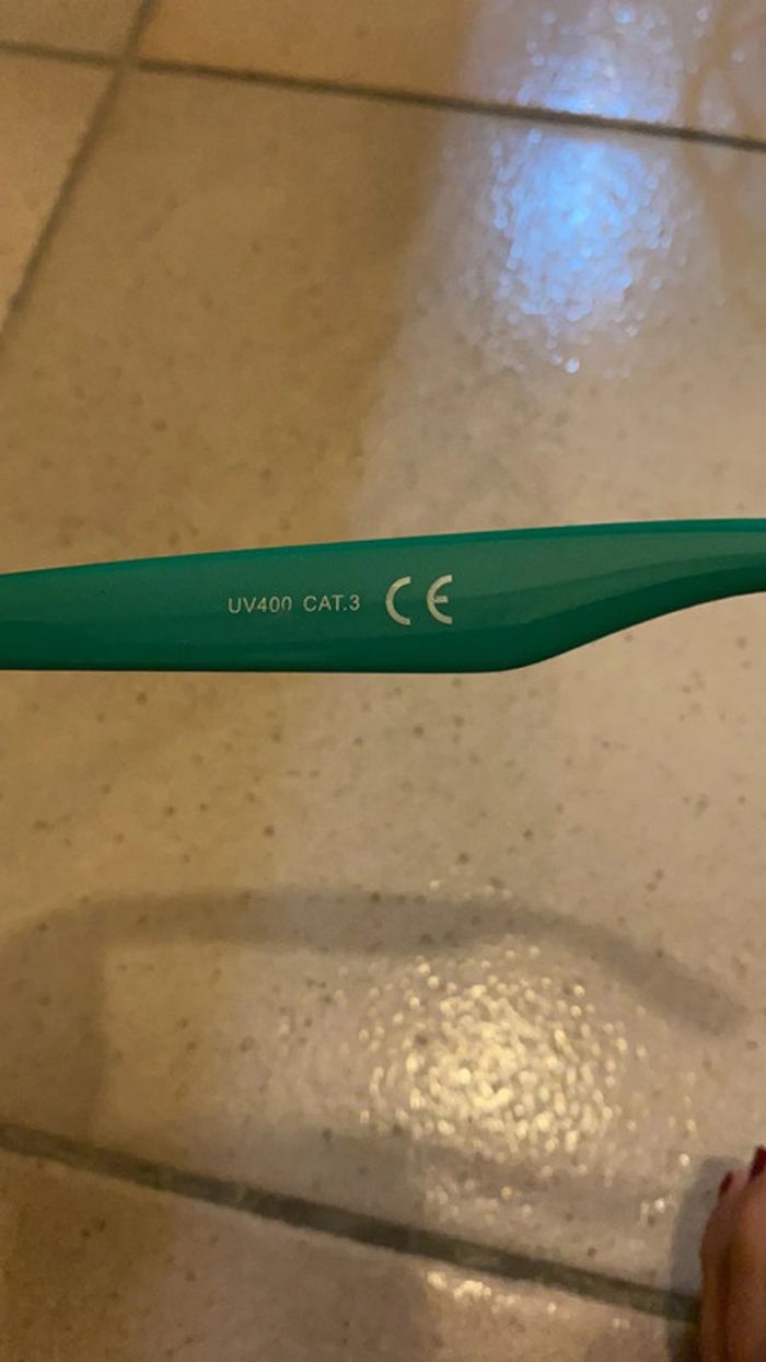 Lunettes de soleil - photo numéro 2