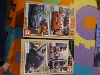 Lot de 2 puzzles 