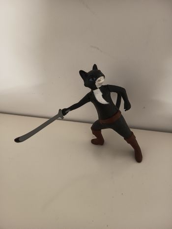 Figurine chat botté