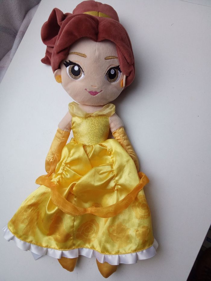 Peluche Disney belle, marron, robe jaune