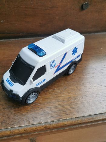 Jouet camion d'ambulance Dickie Toys