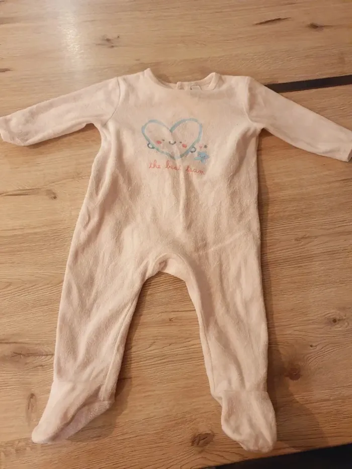 Pyjama rose pâle