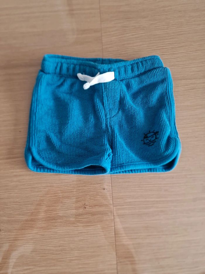 Short bleu kiabi 3 mois