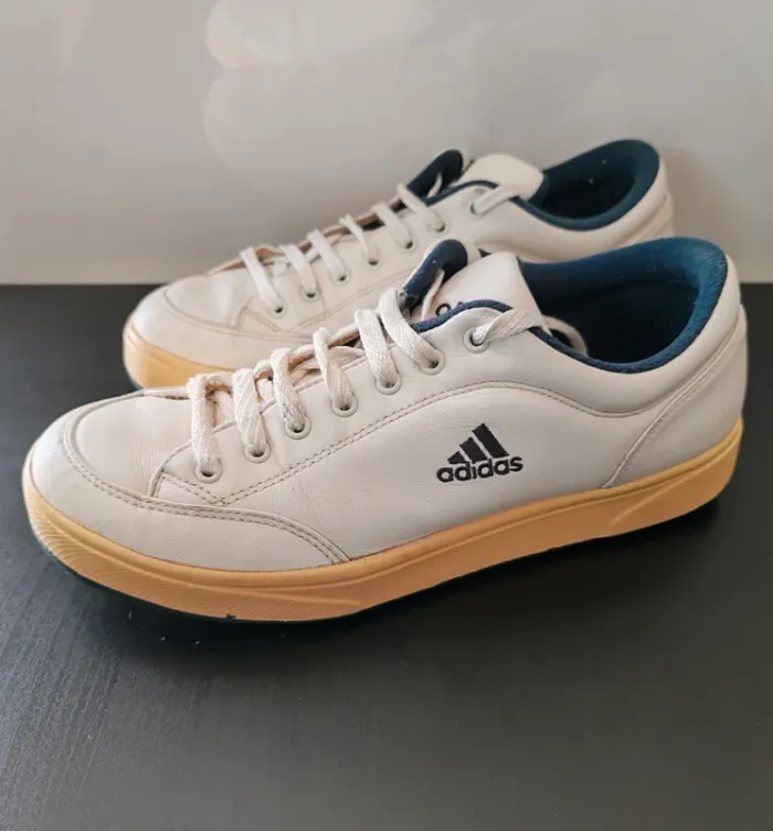 Baskets Adidas Grand Court Base – Blanc / Semelle gum – Homme 42