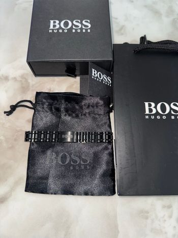 Bracelet Boss
