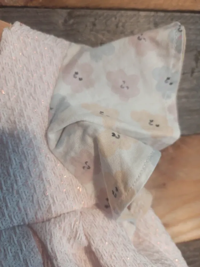 Tunique 6 ans fais mains tbe - photo numéro 3