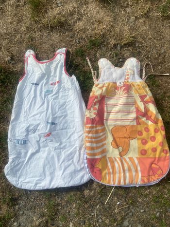 Lot de 2 gigoteuses