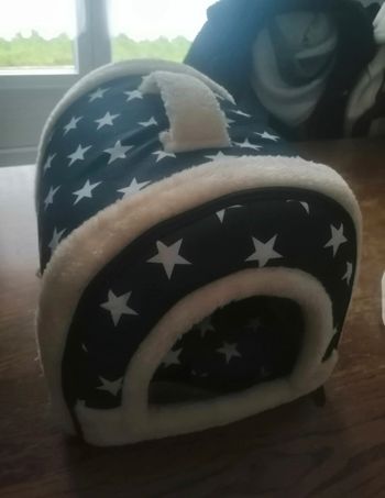 Niche chat/ petit chien 