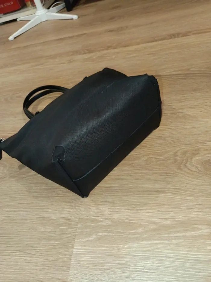 Magnifique sac Lacoste authentique noir l12 l12 petit format - photo numéro 3