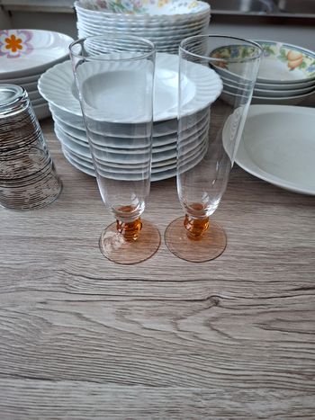 Lot 2 verres à pied