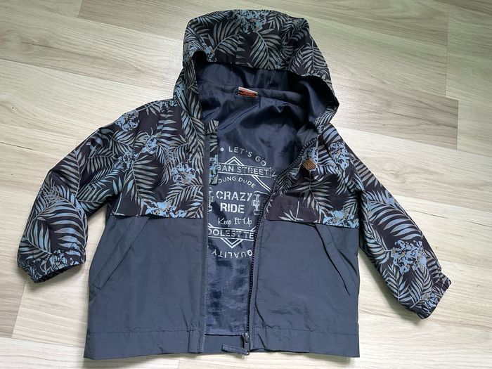 Lot 3 ans garçon 1 coupe vent & 2 chemises - photo numéro 3