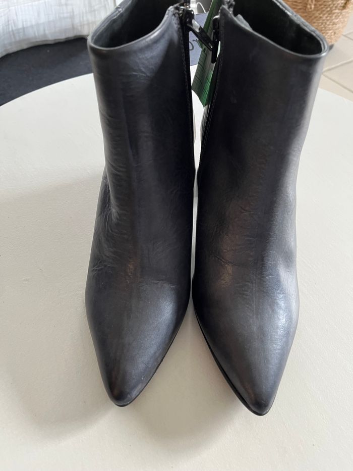 Bottines tout en cuir Brodequins neuves P.38 - photo numéro 3