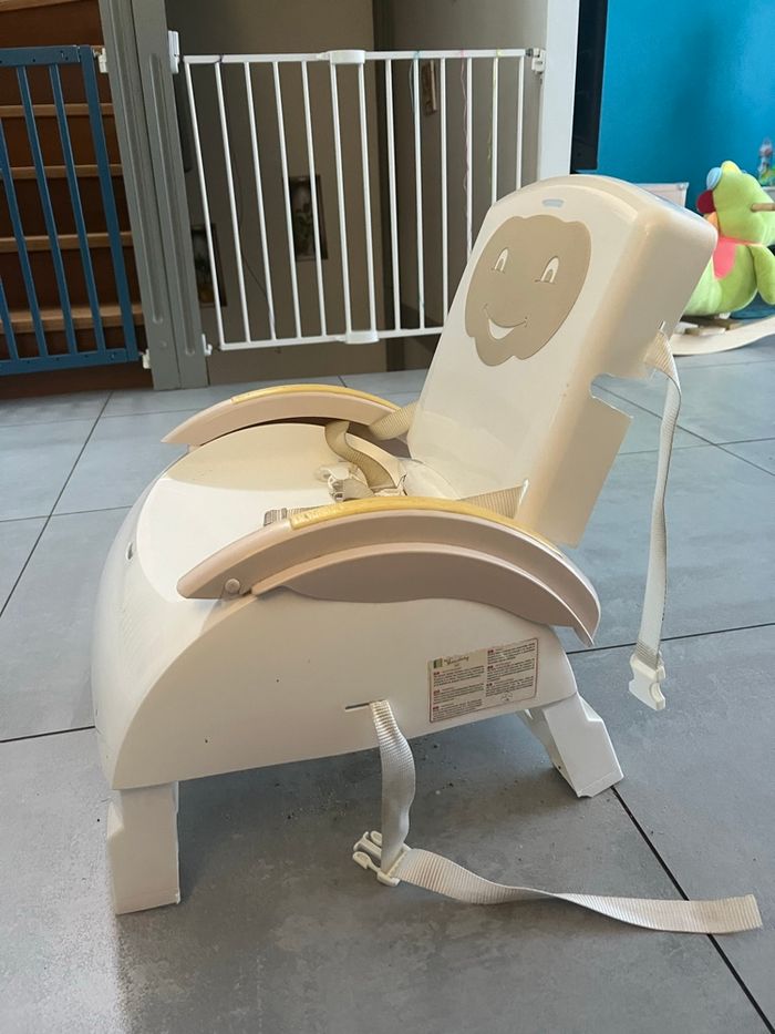 Chaise haute - photo numéro 4