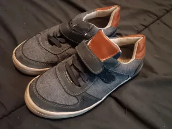 Chaussures à scratch