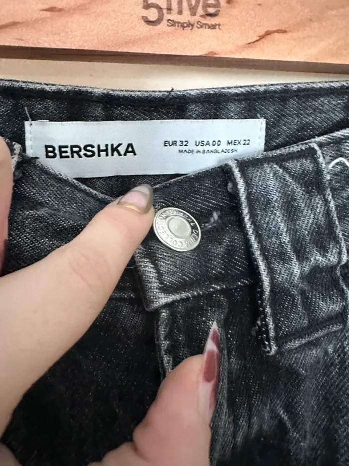 Jean noir délavé Bershka - photo numéro 4