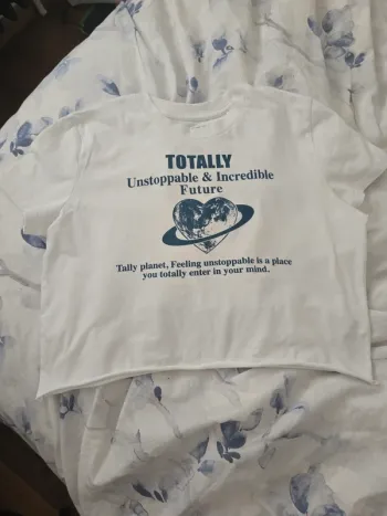 T-shirt court