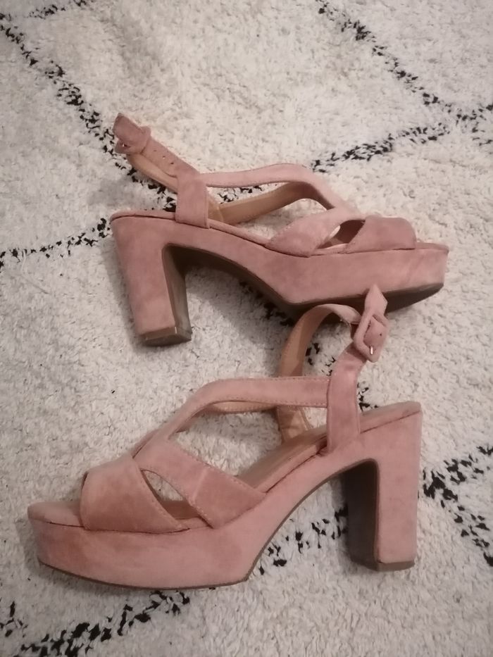 Sandales à talons - photo numéro 3