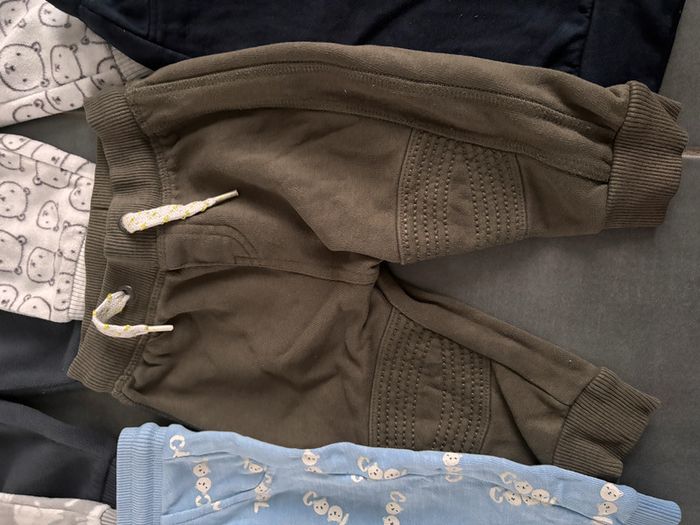 Lot de jogging / pantalon - photo numéro 2