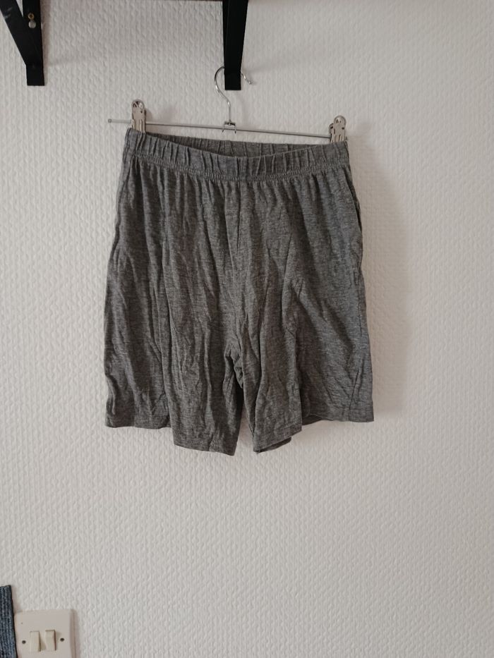 Short pyjama