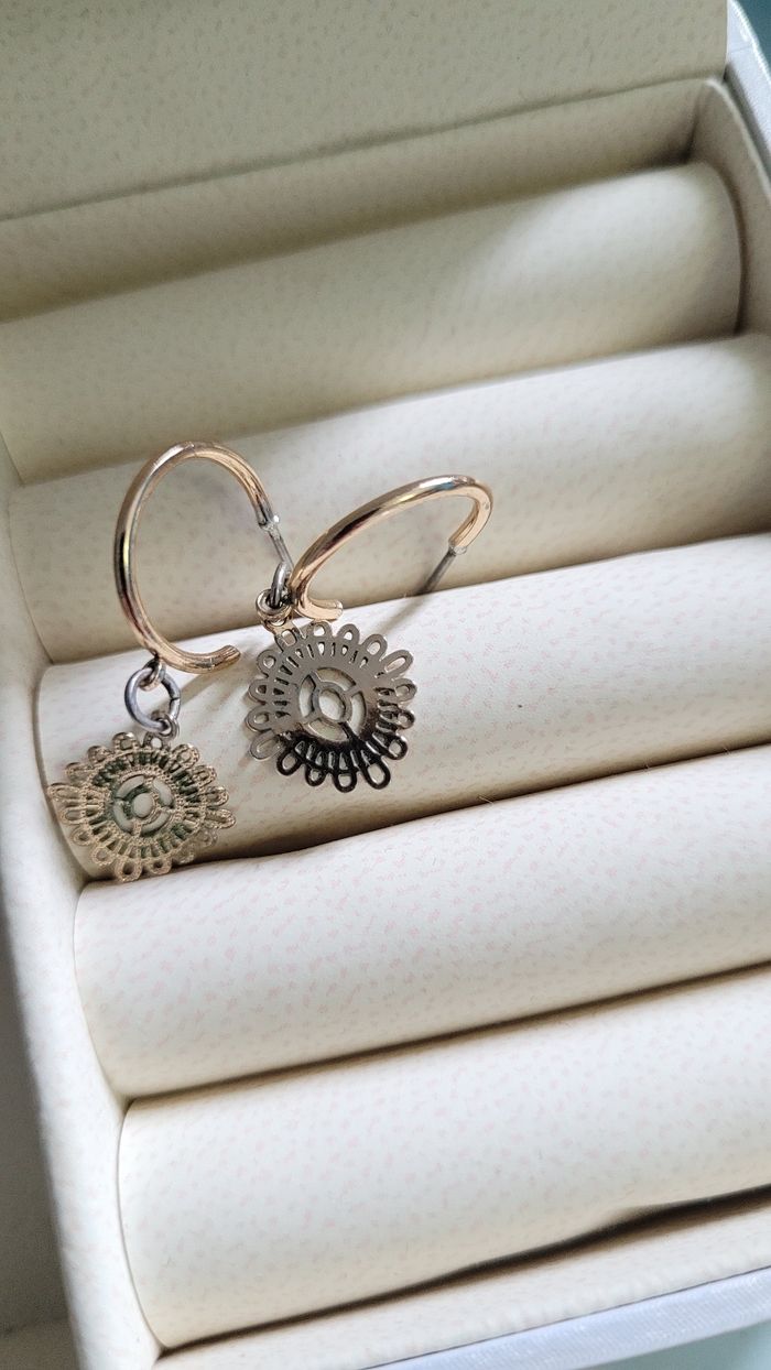 Boucles d oreilles dorée - photo numéro 2