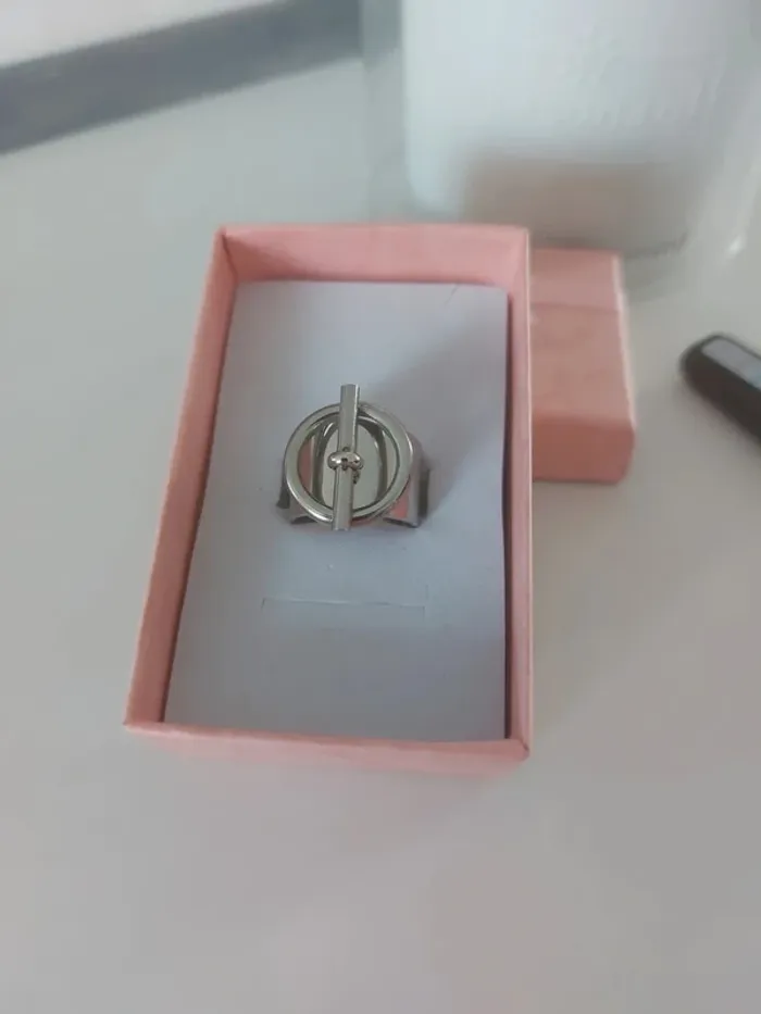 Magnifique bague en acier inoxydable