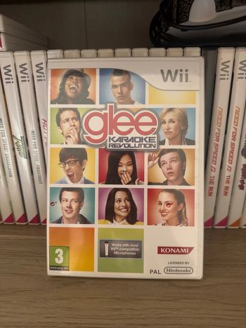 Glee karaoke révolution jeu Wii neuf
