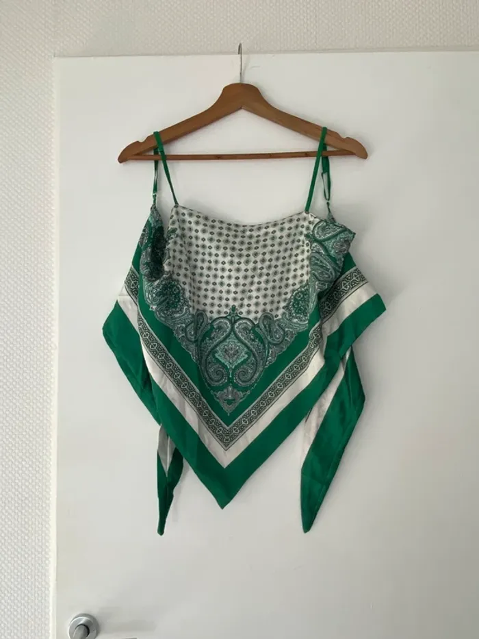 Top bandeau verte en satin