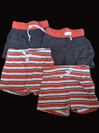 Lot 4 shorts Kiabi 24 mois